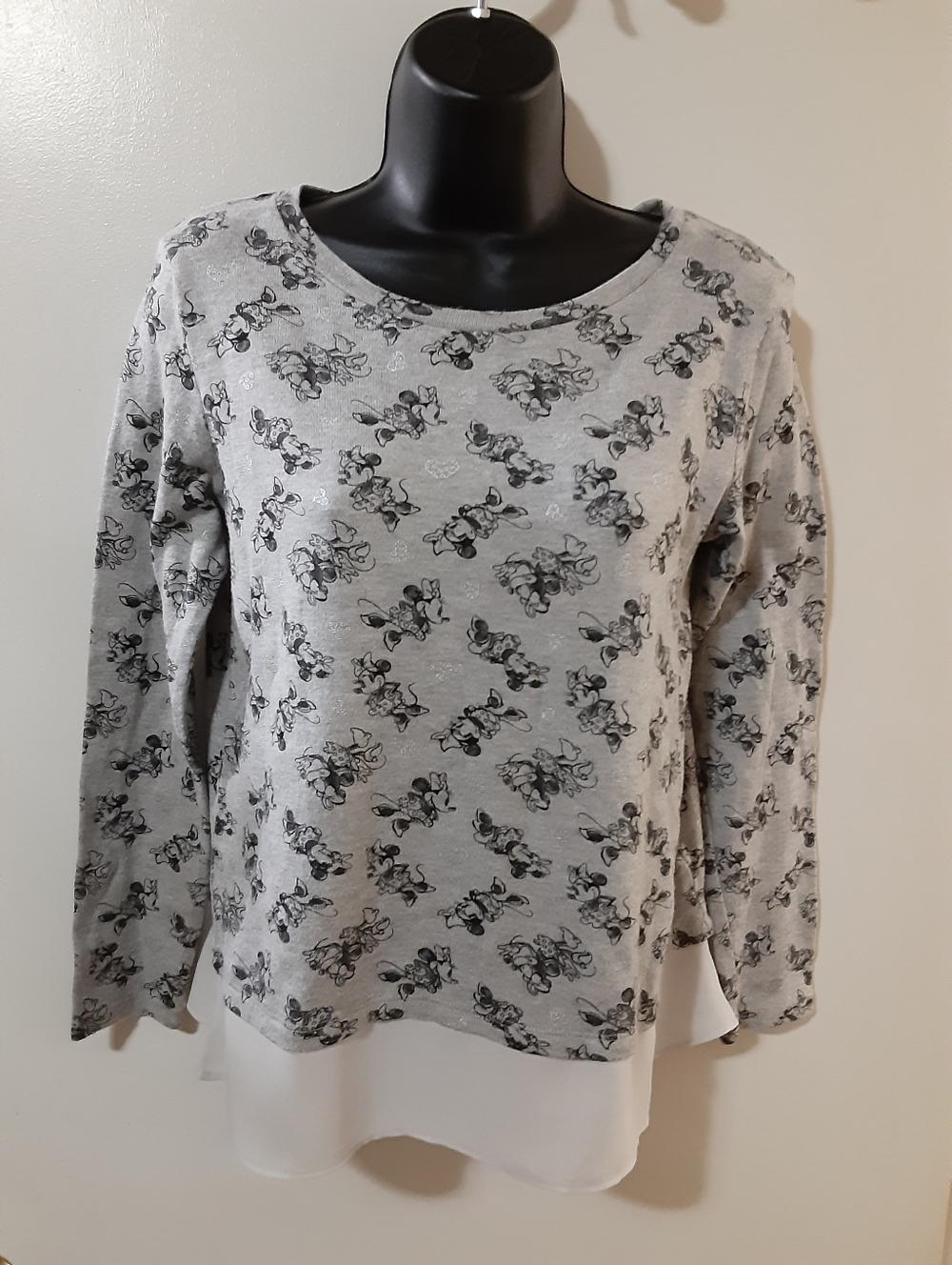 Disney Minnie Mouse Long Sleeve Tee Sheer Hem Casual Graphic Top S